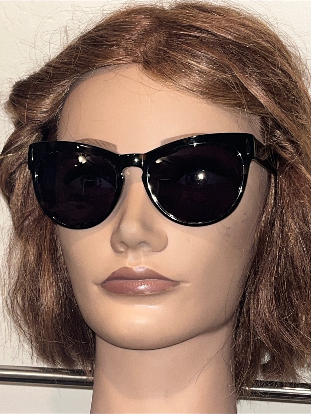 RAEN Breslin Tortoise Shell Sunglasses with Dark Lenses
